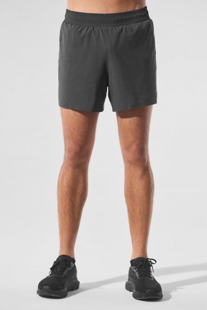 Alo Yoga 5" Adapt Running Miesten Shortsit Anthracite | Suomi 2749-MFTZD