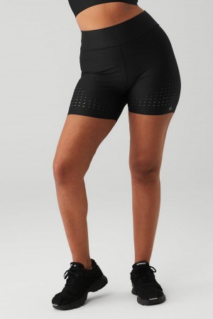 Alo Yoga 5" Airlift High-Waist Laser Cut Speedy Naisten Shortsit Mustat | Suomi 6821-QKSMF