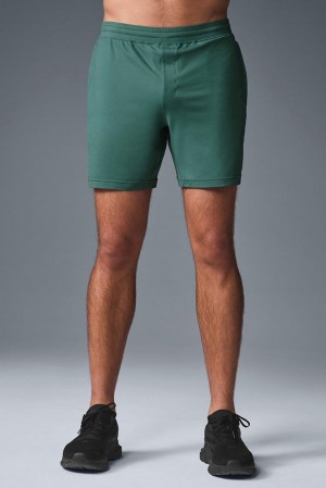 Alo Yoga 7" Conquer React Performance Miesten Shortsit Winter Ivy | Suomi 0125-ZUXHR