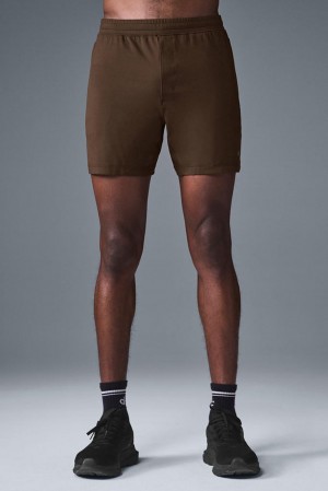 Alo Yoga 7" Conquer React Performance Miesten Shortsit Espresso | Suomi 3726-IOGYH