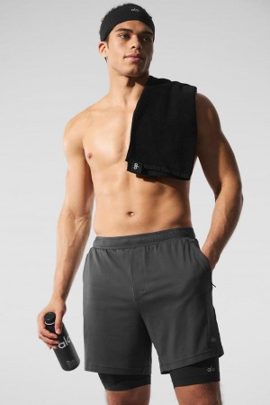 Alo Yoga Conquer React 2-In-1 Performance Miesten Shortsit Mustat | Suomi 8547-MSNAP