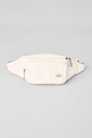 Alo Yoga Explorer Fanny Pack Naisten Bum Bags Ivory | Suomi 3694-PDVGX