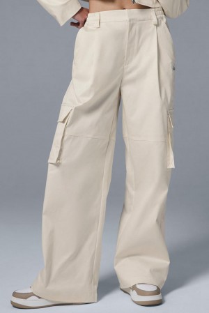 Alo Yoga High-Waist Night Out Cargo Naisten Housut Ivory | Suomi 3580-NGMJP