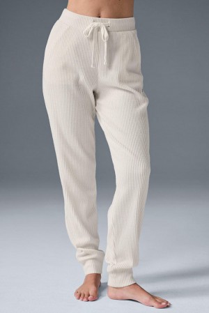 Alo Yoga Muse Naisten Collegehousut Ivory | Suomi 0264-UELYZ