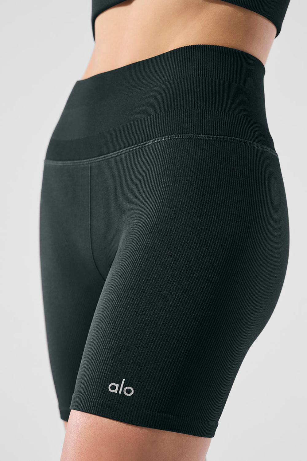 Alo Yoga 5