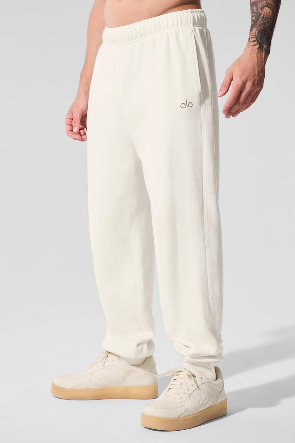 Alo Yoga Accolade Miesten Collegehousut Ivory | Suomi  3164-EULYQ