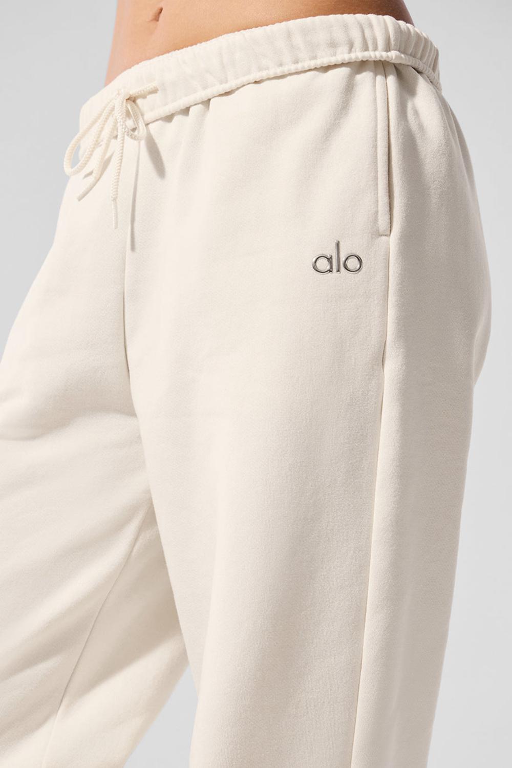 Alo Yoga Accolade Naisten Collegehousut Ivory | Suomi  7942-XNVOH