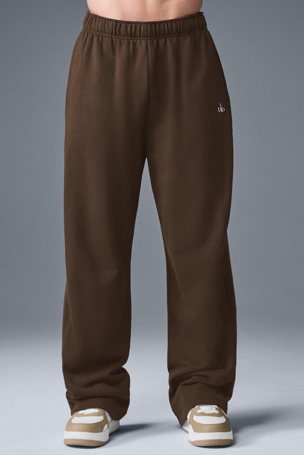 Alo Yoga Accolade Straight Leg Miesten Collegehousut Espresso | Suomi  5784-BKNAJ