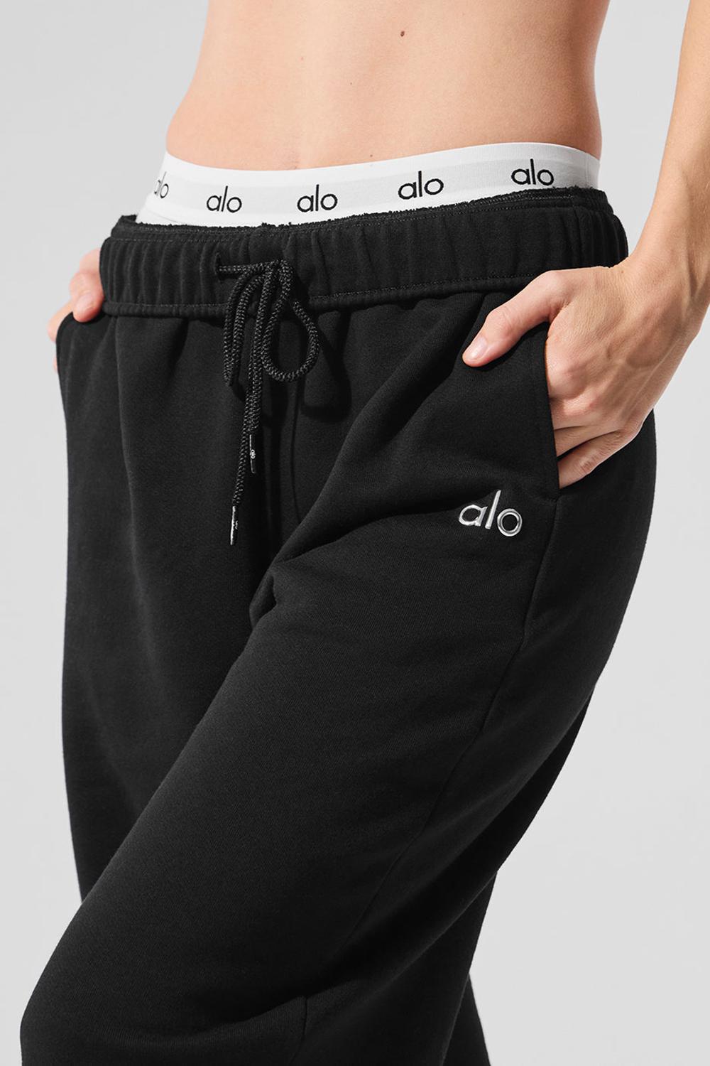 Alo Yoga Accolade Straight Leg Naisten Collegehousut Mustat | Suomi  4793-ZBVCK
