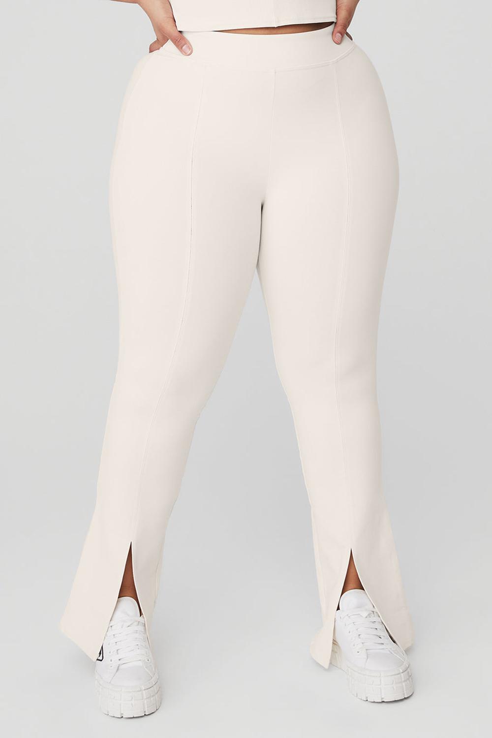 Alo Yoga Airbrush High-Waist 7/8 Flutter Naisten Leggings Ivory | Suomi  2178-OTFXV
