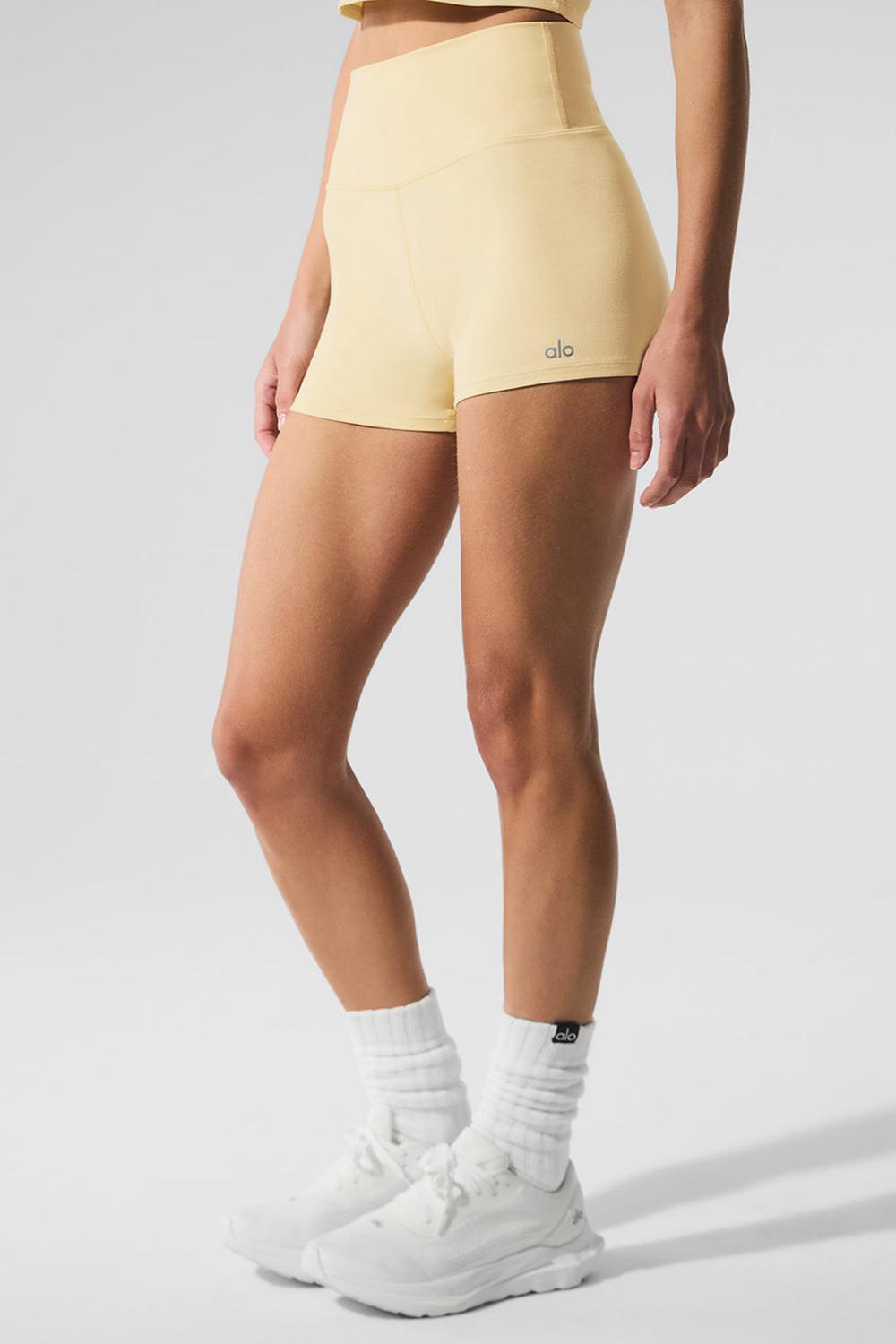Alo Yoga Alosoft High-Waist Carefree Naisten Shortsit Warm Butter Heather | Suomi  7618-VXPOZ
