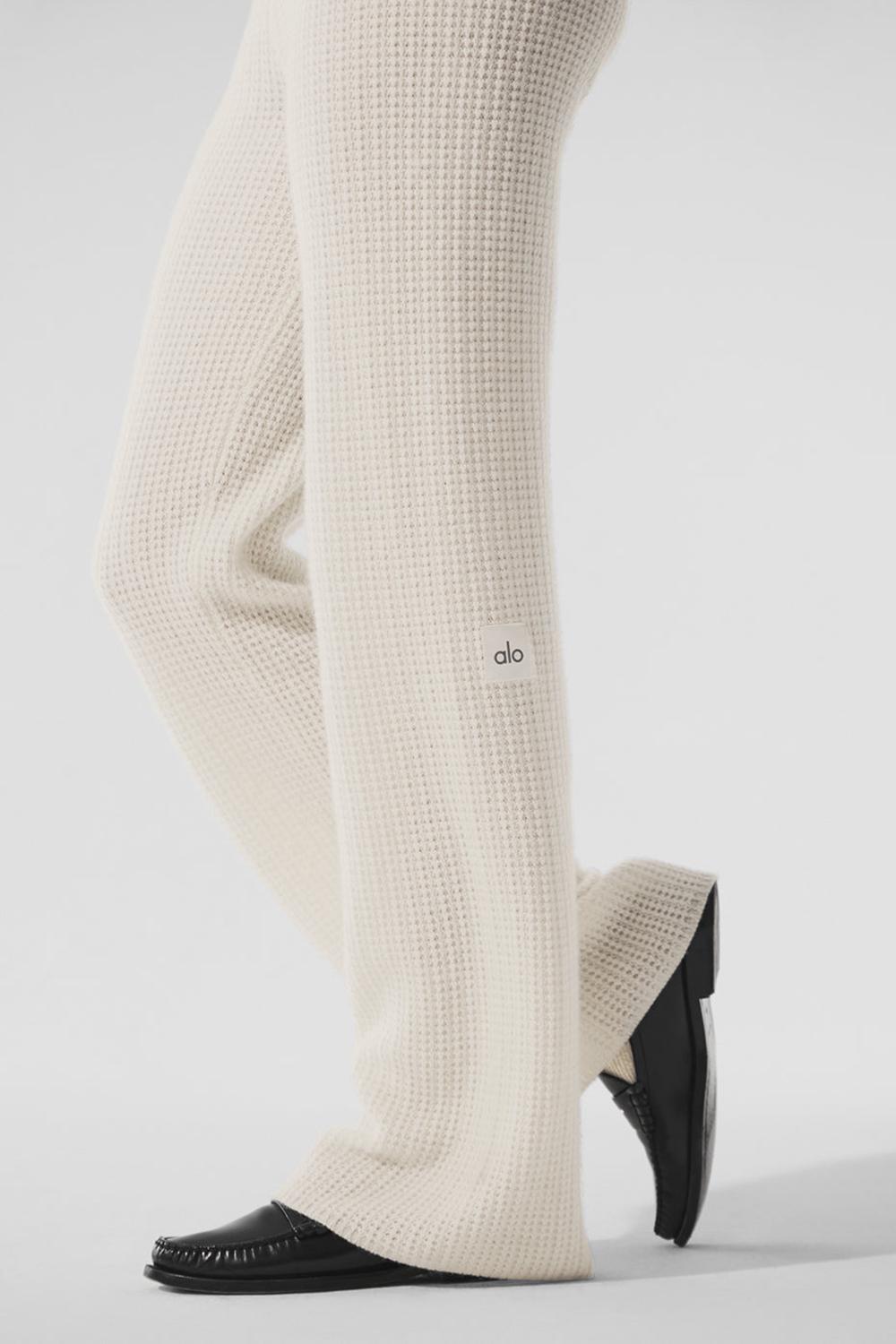 Alo Yoga Cashmere High-Waist Plush Waffle Naisten Housut Ivory | Suomi  7138-HOLSA