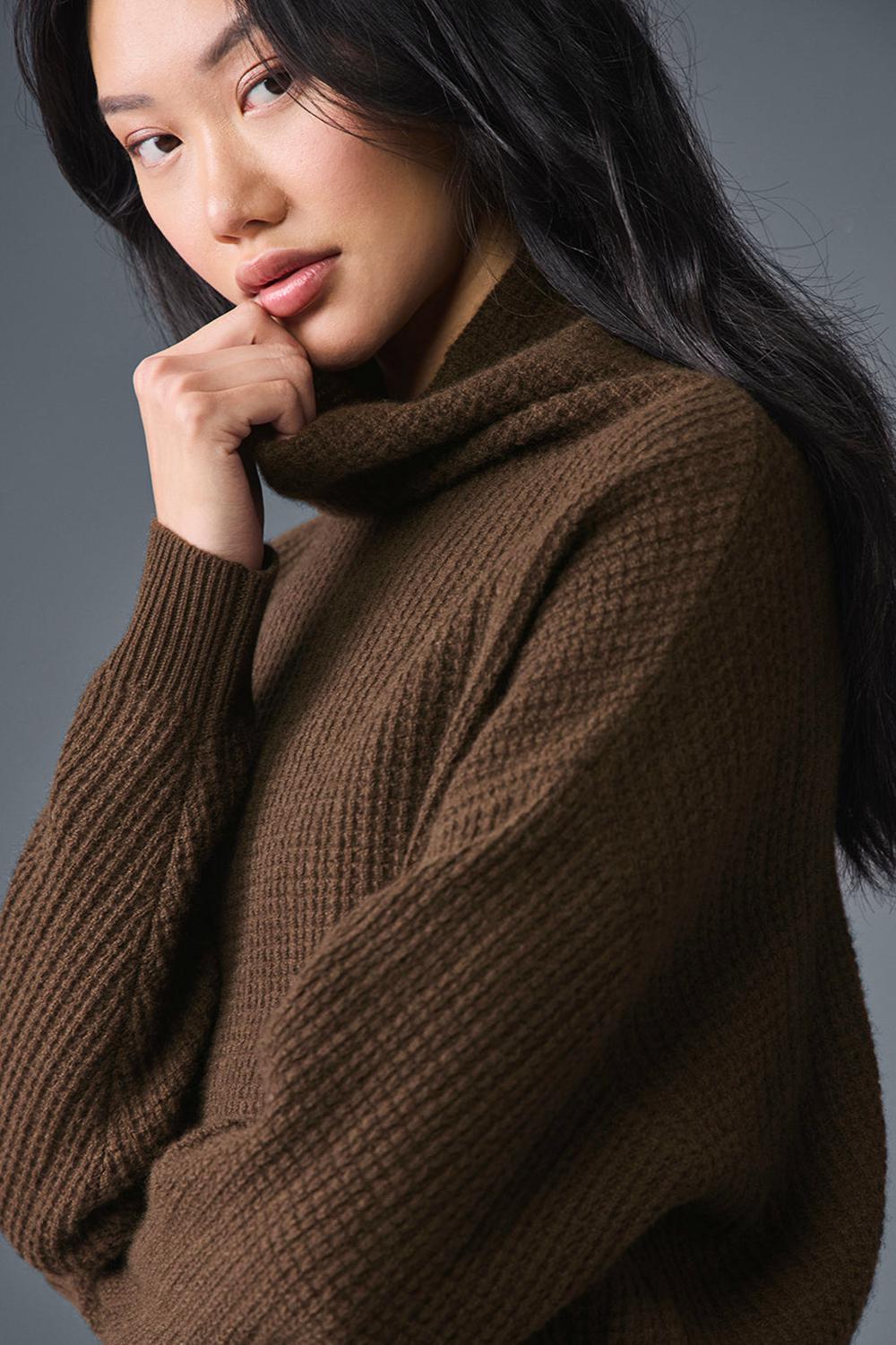 Alo Yoga Cashmere Plush Waffle Turtleneck Naisten Villapusero Espresso | Suomi  8647-HIMFA