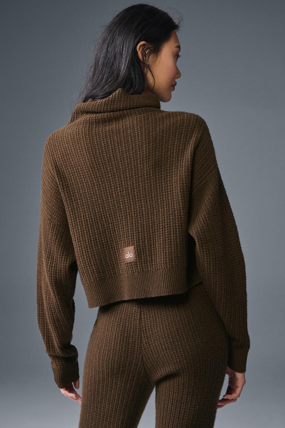 Alo Yoga Cashmere Plush Waffle Turtleneck Naisten Villapusero Espresso | Suomi  8647-HIMFA