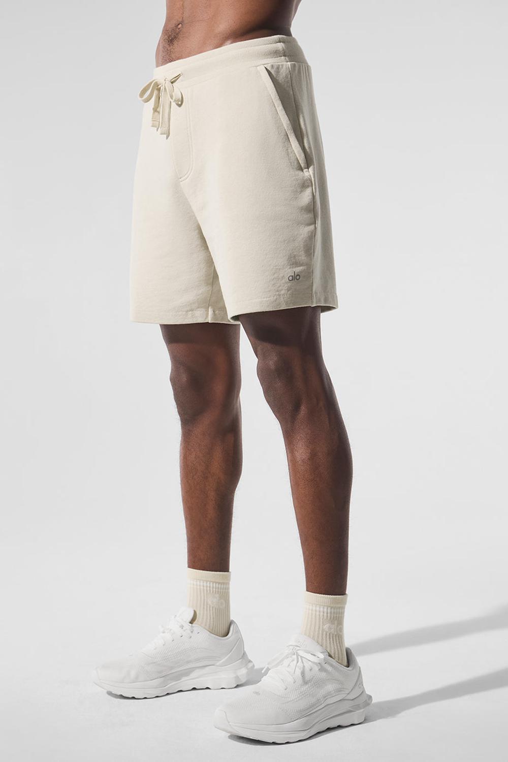 Alo Yoga Chill Miesten Shortsit Bone | Suomi  3592-VLOCD