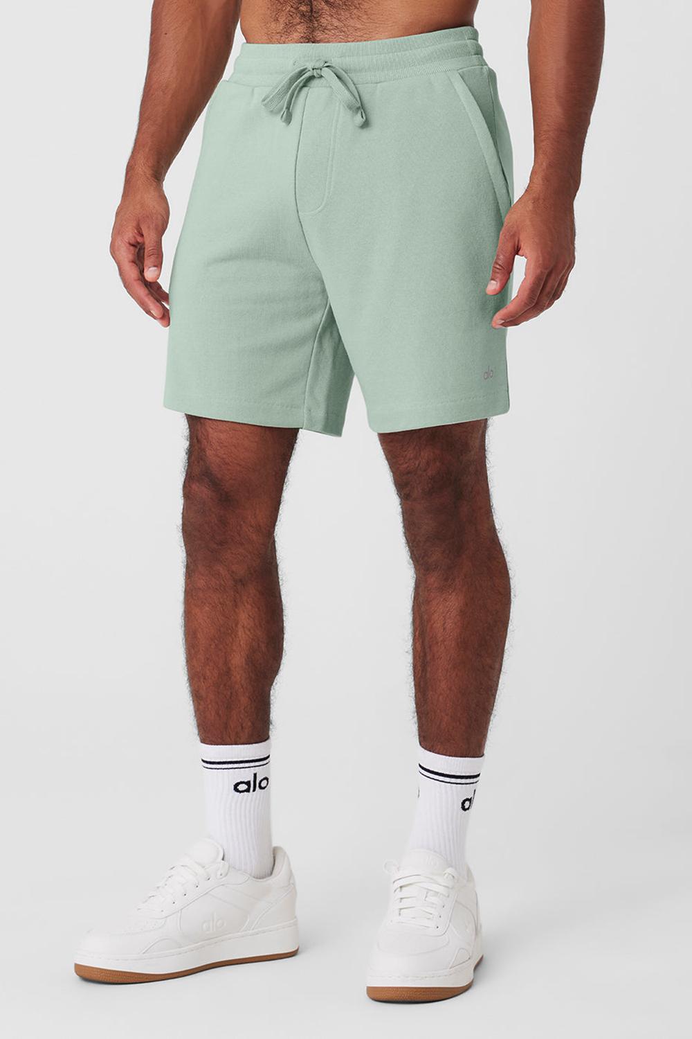 Alo Yoga Chill Miesten Shortsit Icy Sage | Suomi  1840-CMUES
