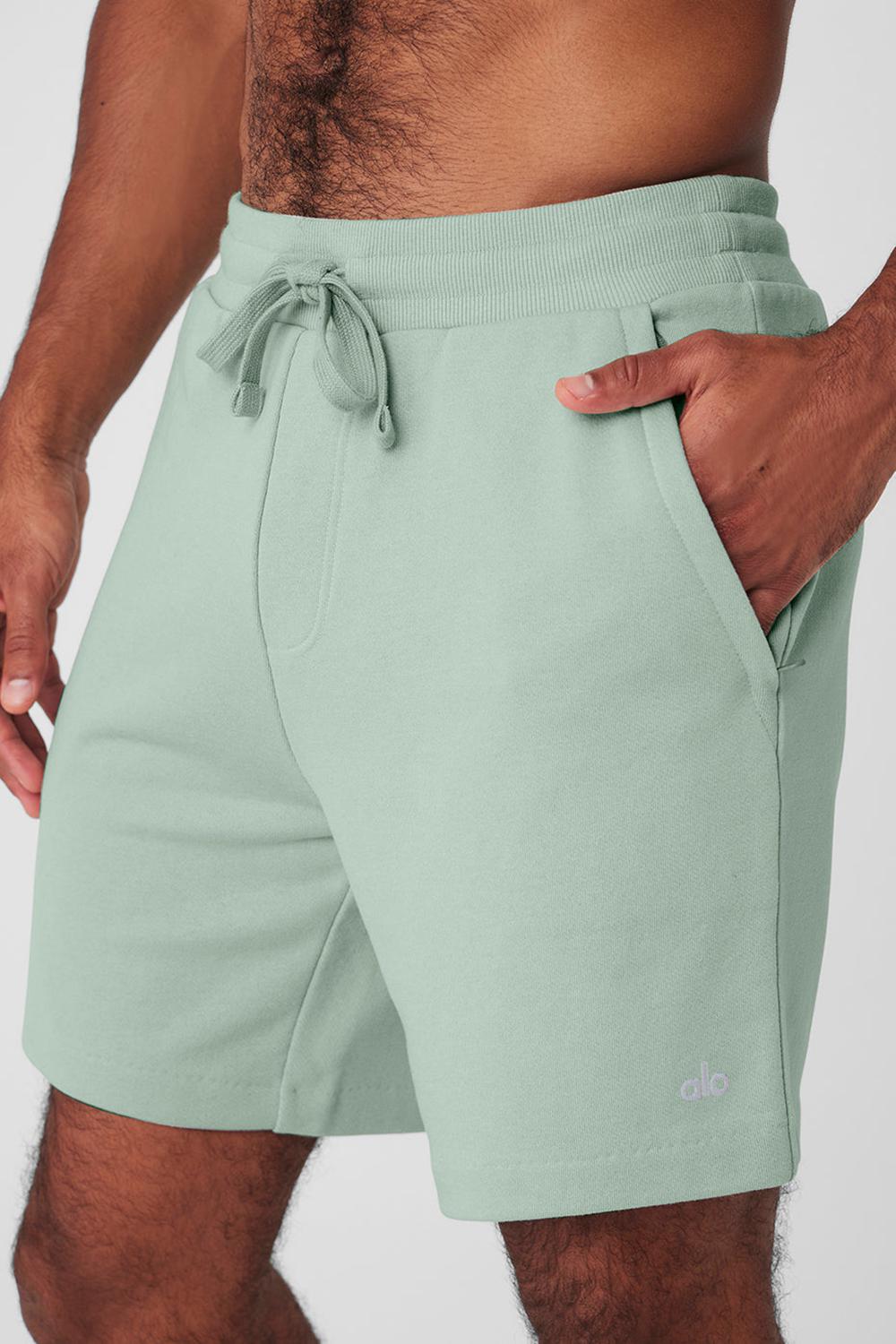Alo Yoga Chill Miesten Shortsit Icy Sage | Suomi  1840-CMUES