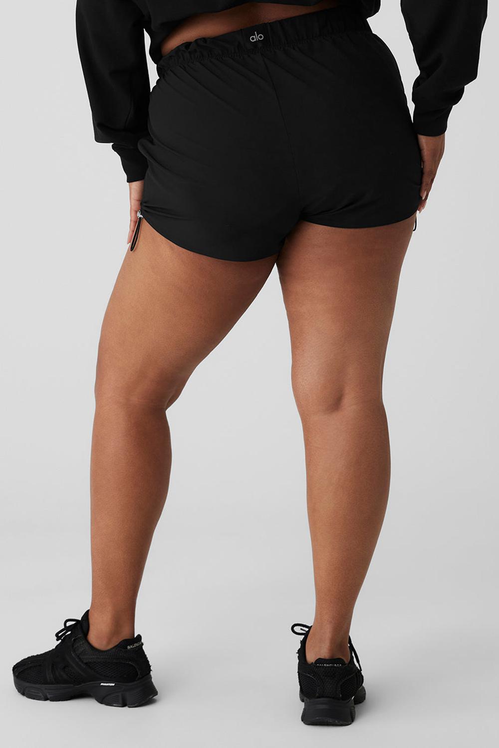 Alo Yoga Cinch It Up Naisten Shortsit Mustat | Suomi  6397-ZEPYK