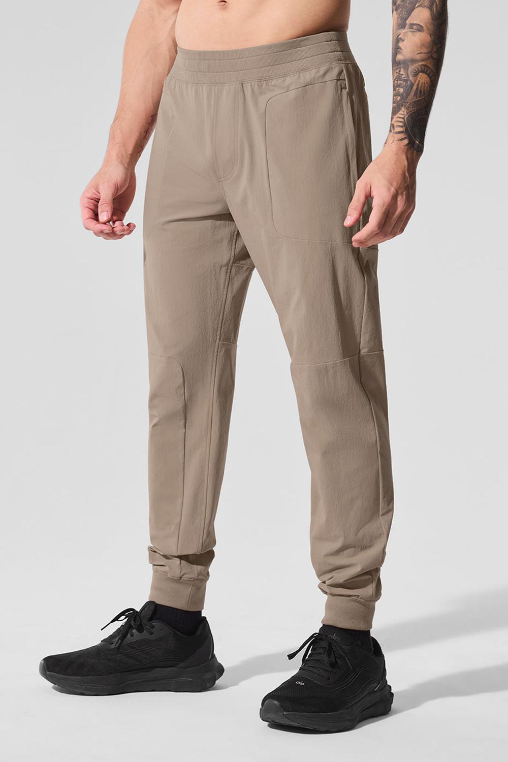 Alo Yoga Co-Op Miesten Housut Gravel | Suomi  6742-JNSHD