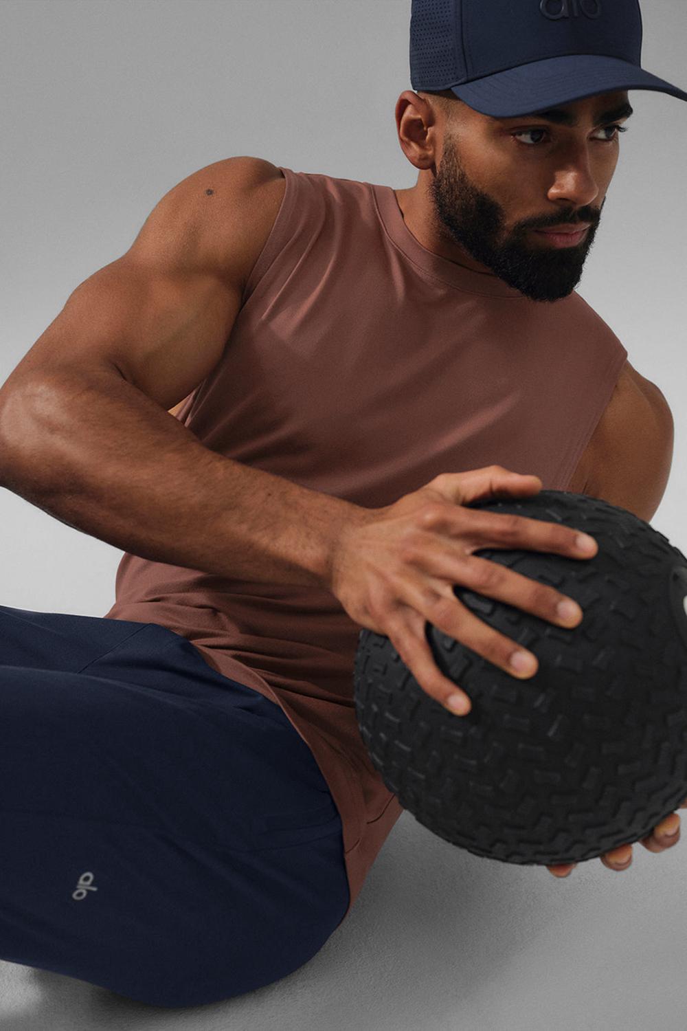 Alo Yoga Conquer Muscle Miesten Juoksupaidat Chestnut | Suomi  1374-HGEND