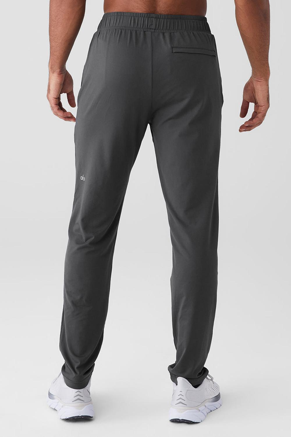 Alo Yoga Conquer Pulse Miesten Housut Anthracite | Suomi  5721-JHFPZ