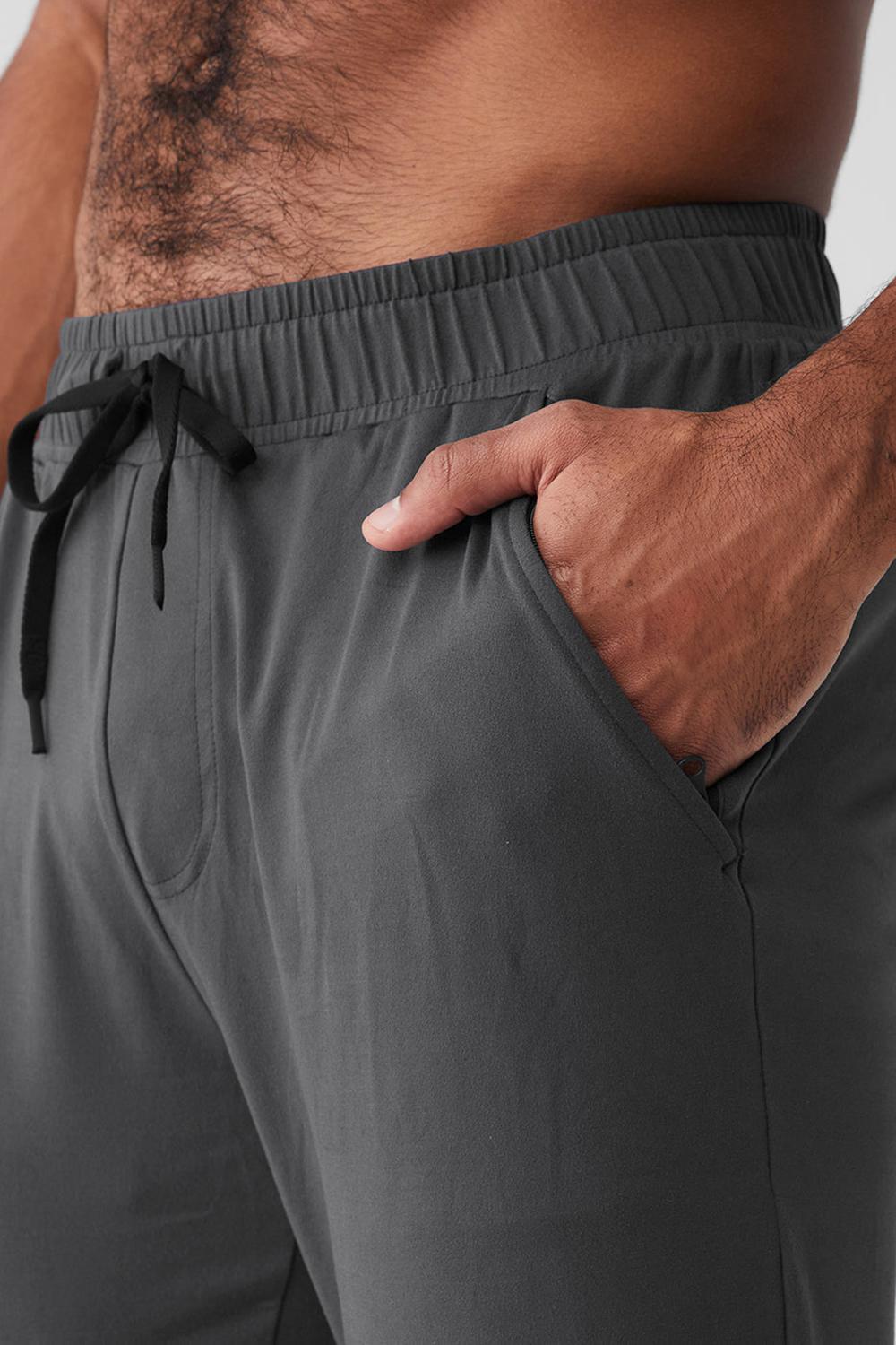 Alo Yoga Conquer Pulse Miesten Housut Anthracite | Suomi  5721-JHFPZ