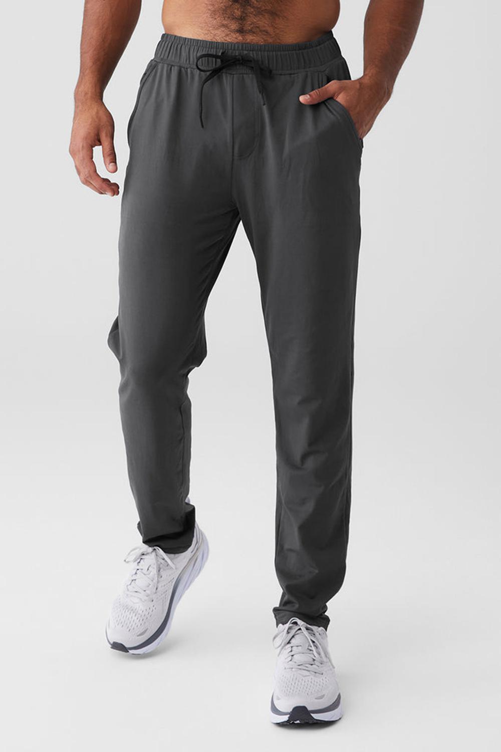 Alo Yoga Conquer Pulse Miesten Housut Anthracite | Suomi  5721-JHFPZ