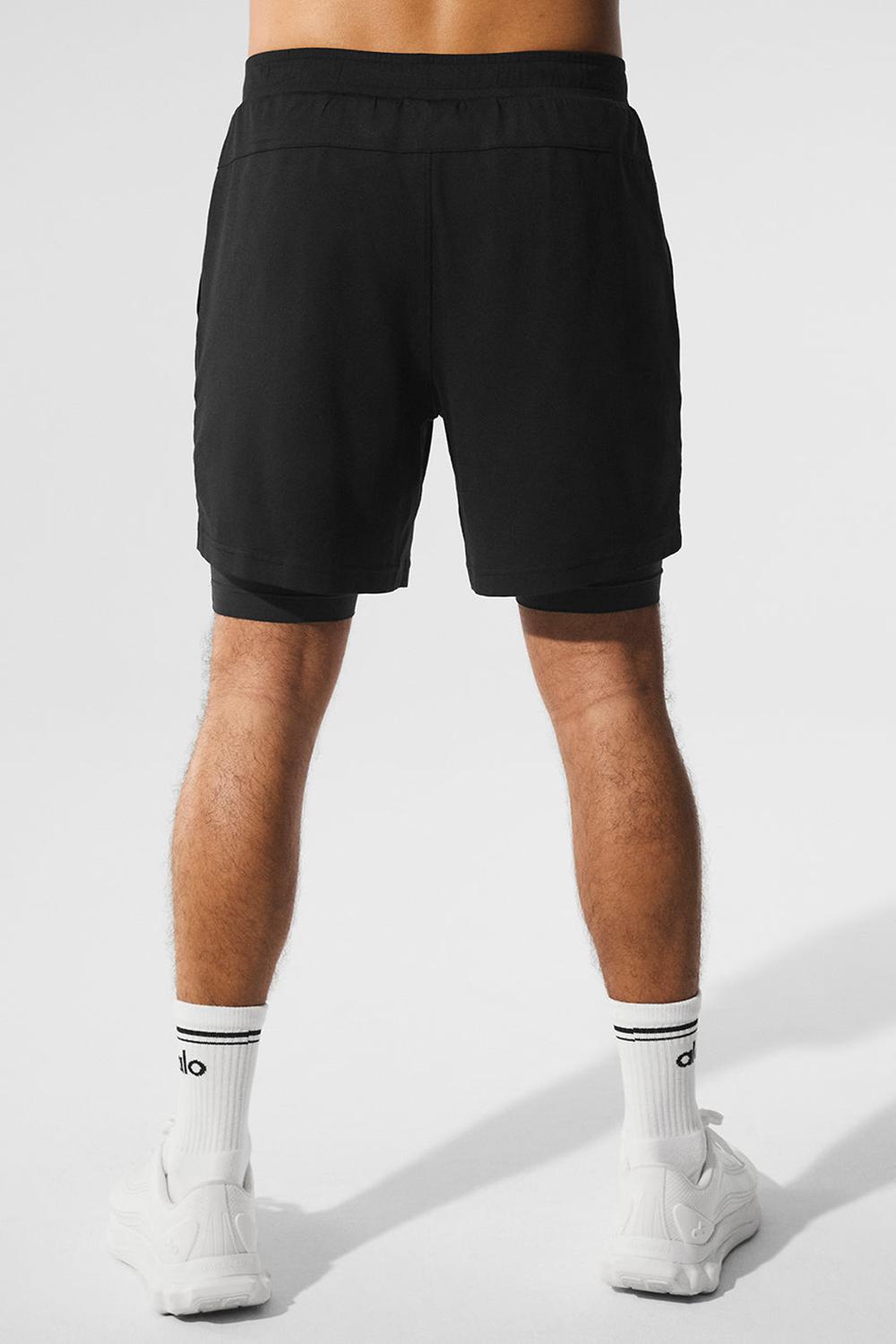 Alo Yoga Conquer React 2-In-1 Performance Miesten Shortsit Mustat Mustat | Suomi  6597-STFIO