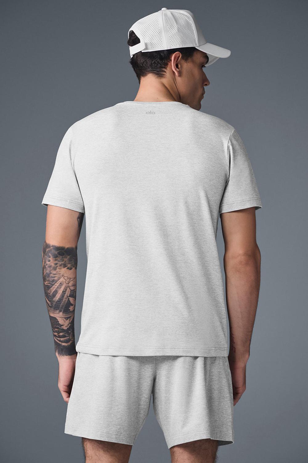 Alo Yoga Conquer Reform Crewneck Miesten Short Sleeve Harmaat | Suomi  9071-BSLHC