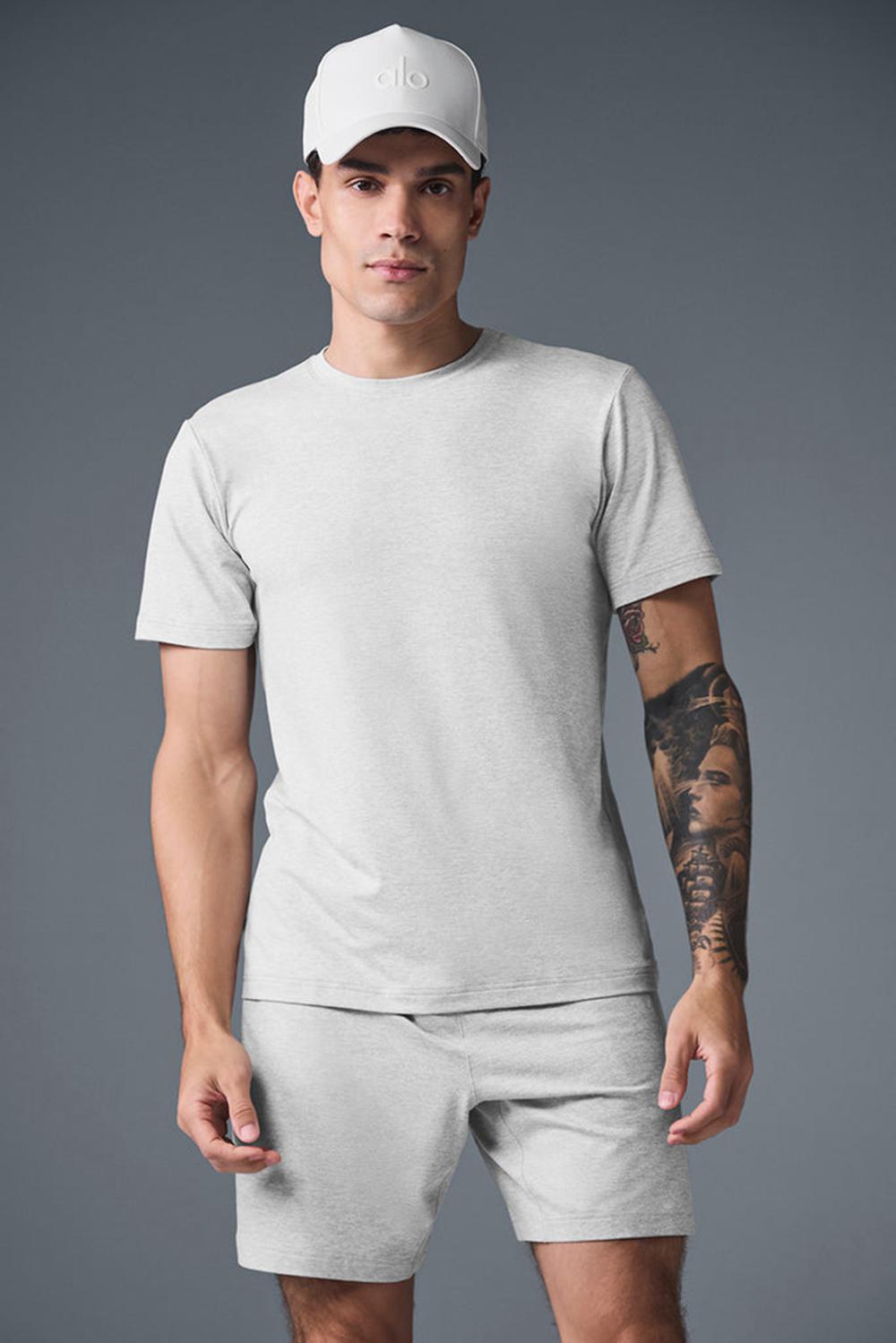 Alo Yoga Conquer Reform Crewneck Miesten Short Sleeve Harmaat | Suomi  9071-BSLHC