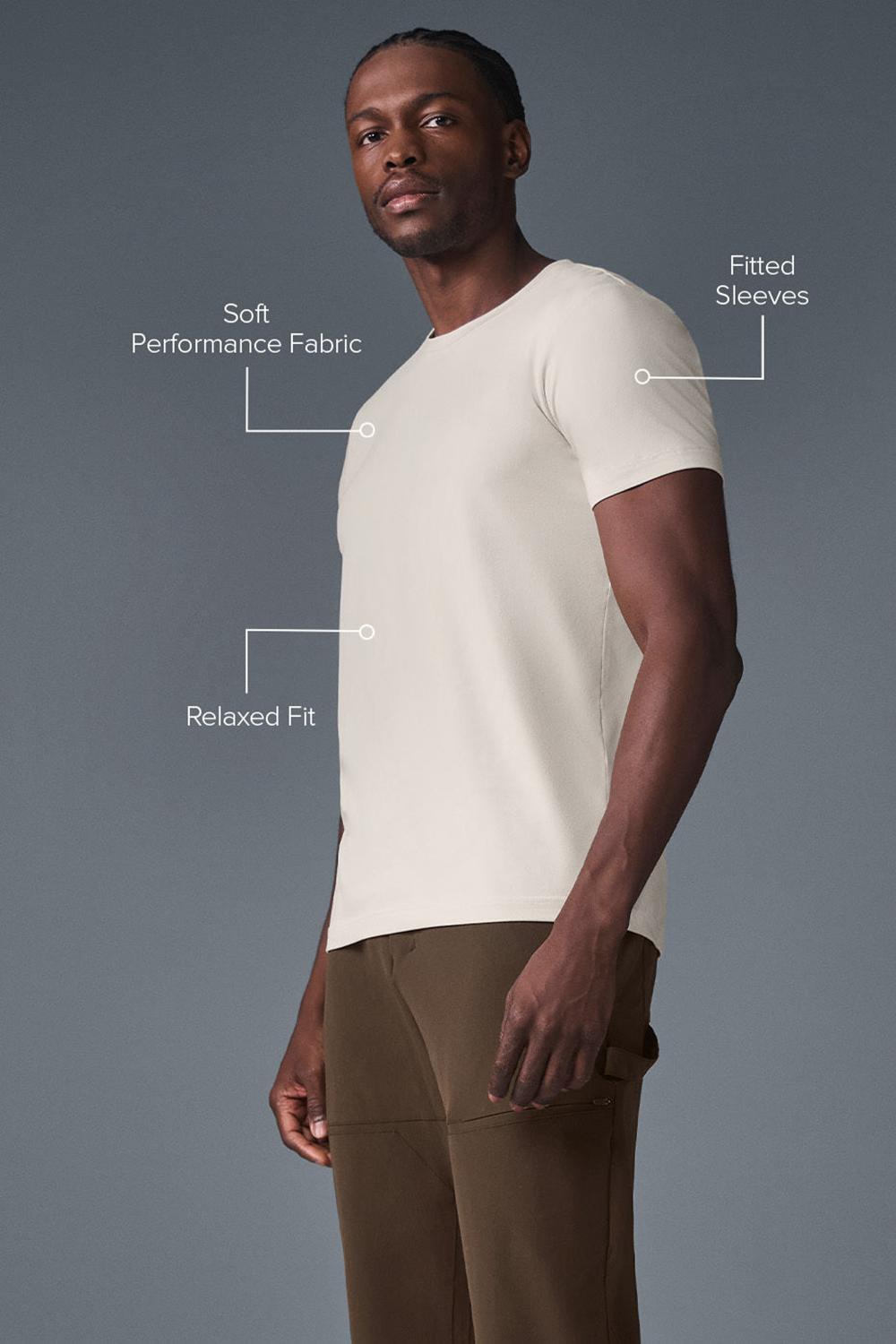 Alo Yoga Conquer Reform Crewneck Miesten Short Sleeve Bone | Suomi  2019-TFDIQ
