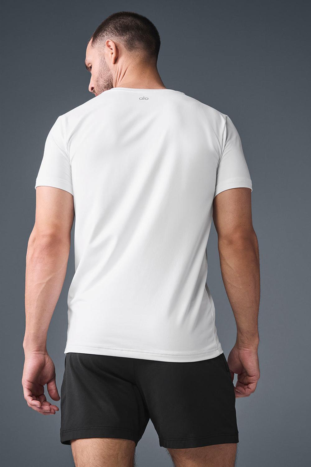 Alo Yoga Conquer Reform Crewneck Miesten Short Sleeve Valkoinen | Suomi  5630-EXLUZ