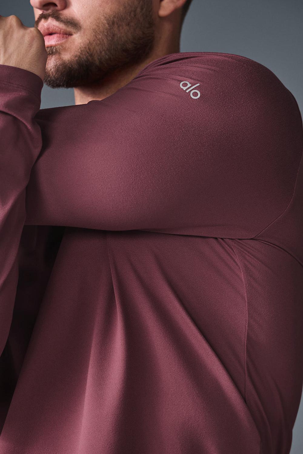 Alo Yoga Conquer Reform With Hood Miesten Pitkähihainen Viininpunainen | Suomi  5238-VCBGU