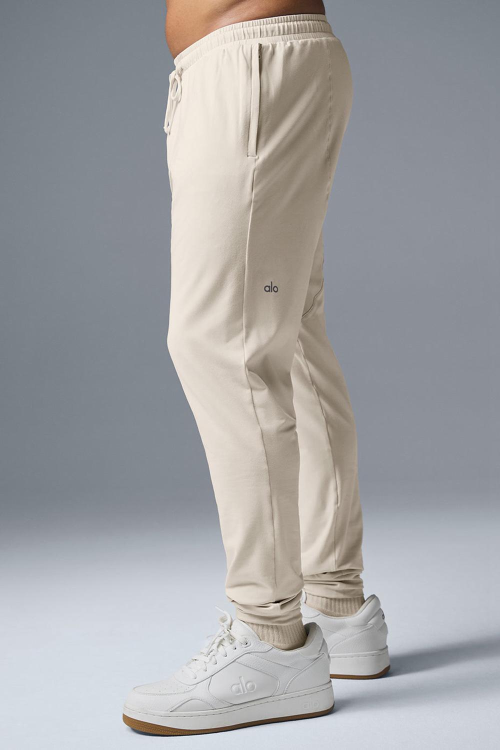 Alo Yoga Conquer Revitalize Miesten Housut Bone | Suomi  3724-PLUFQ