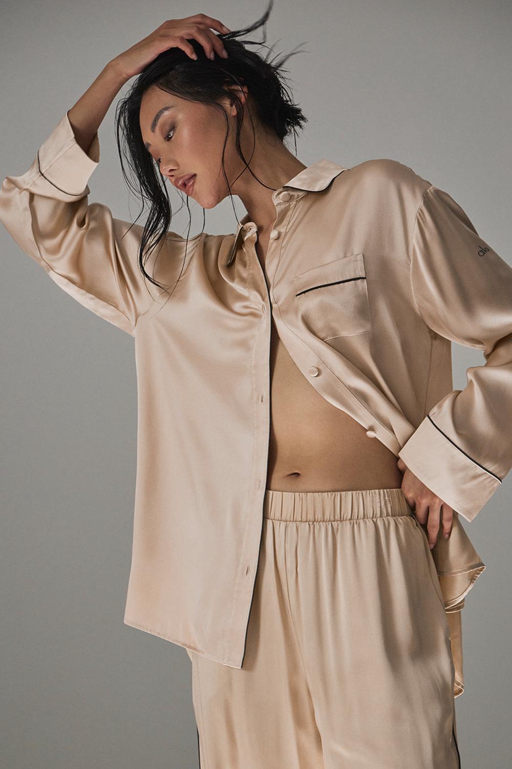 Alo Yoga Courchevel Silk Button Down Naisten Alusvaatteet Mustat | Suomi  2048-BVMFG
