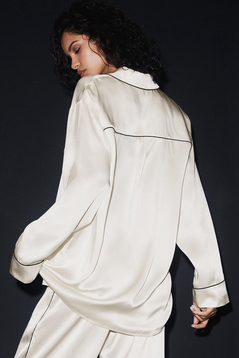 Alo Yoga Courchevel Silk Button Down Naisten Alusvaatteet Mustat | Suomi  8123-HUAPQ