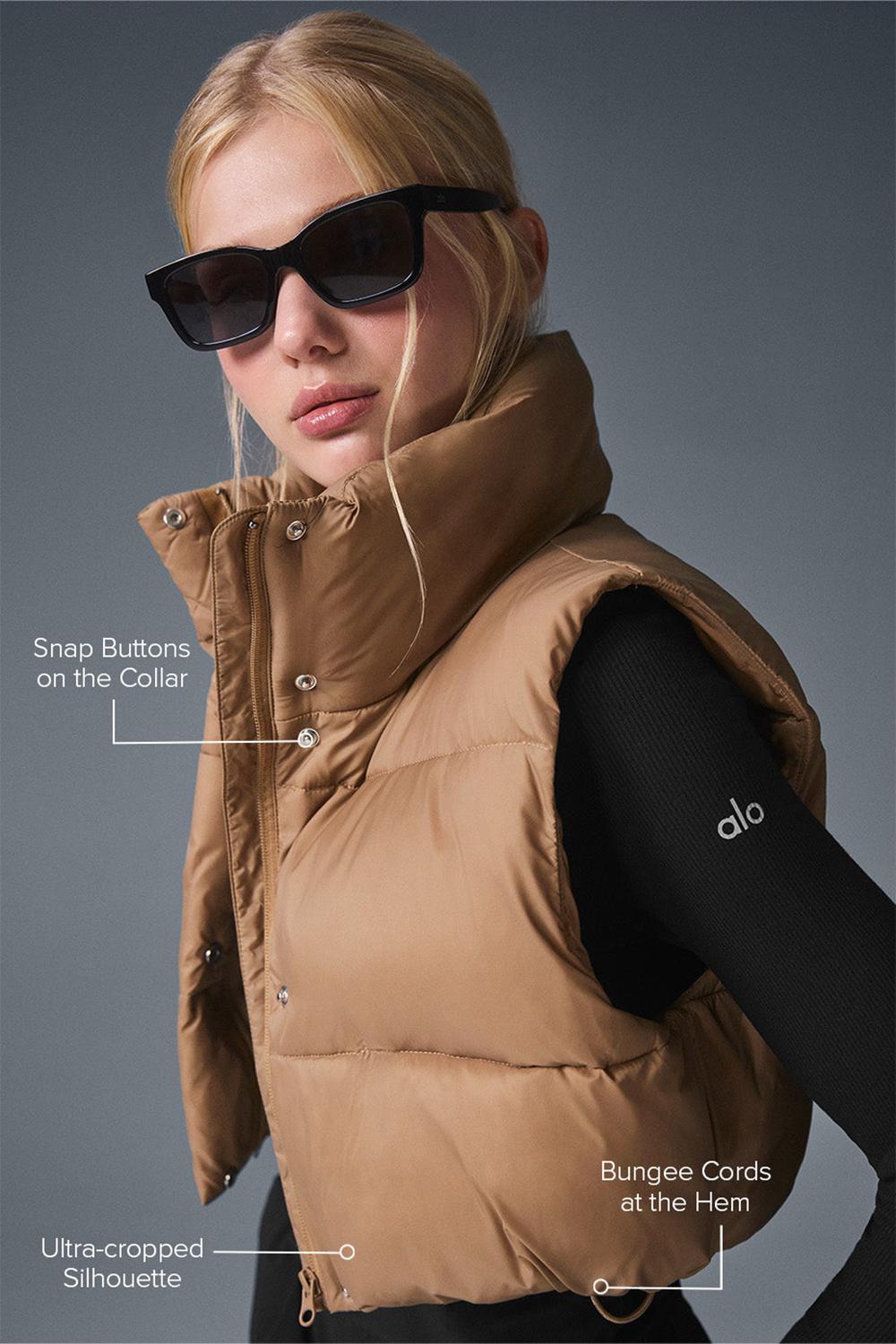 Alo Yoga Cropped Gold Rush Puffer Naisten Liivi Toasted Almond | Suomi  8674-VIWNL