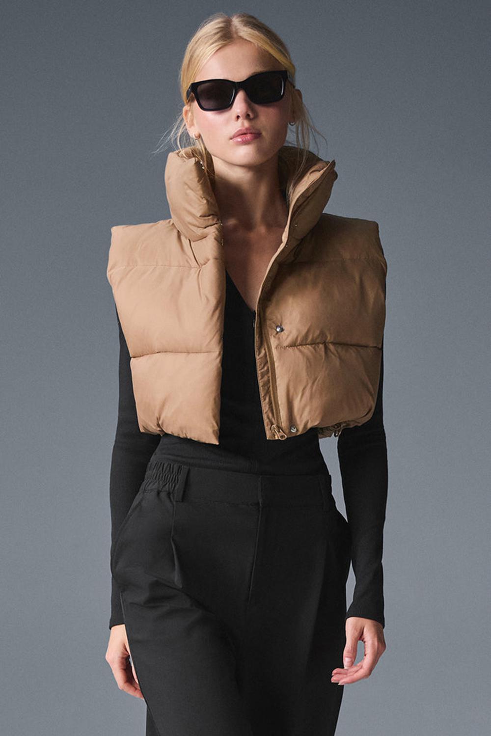 Alo Yoga Cropped Gold Rush Puffer Naisten Liivi Toasted Almond | Suomi  8674-VIWNL