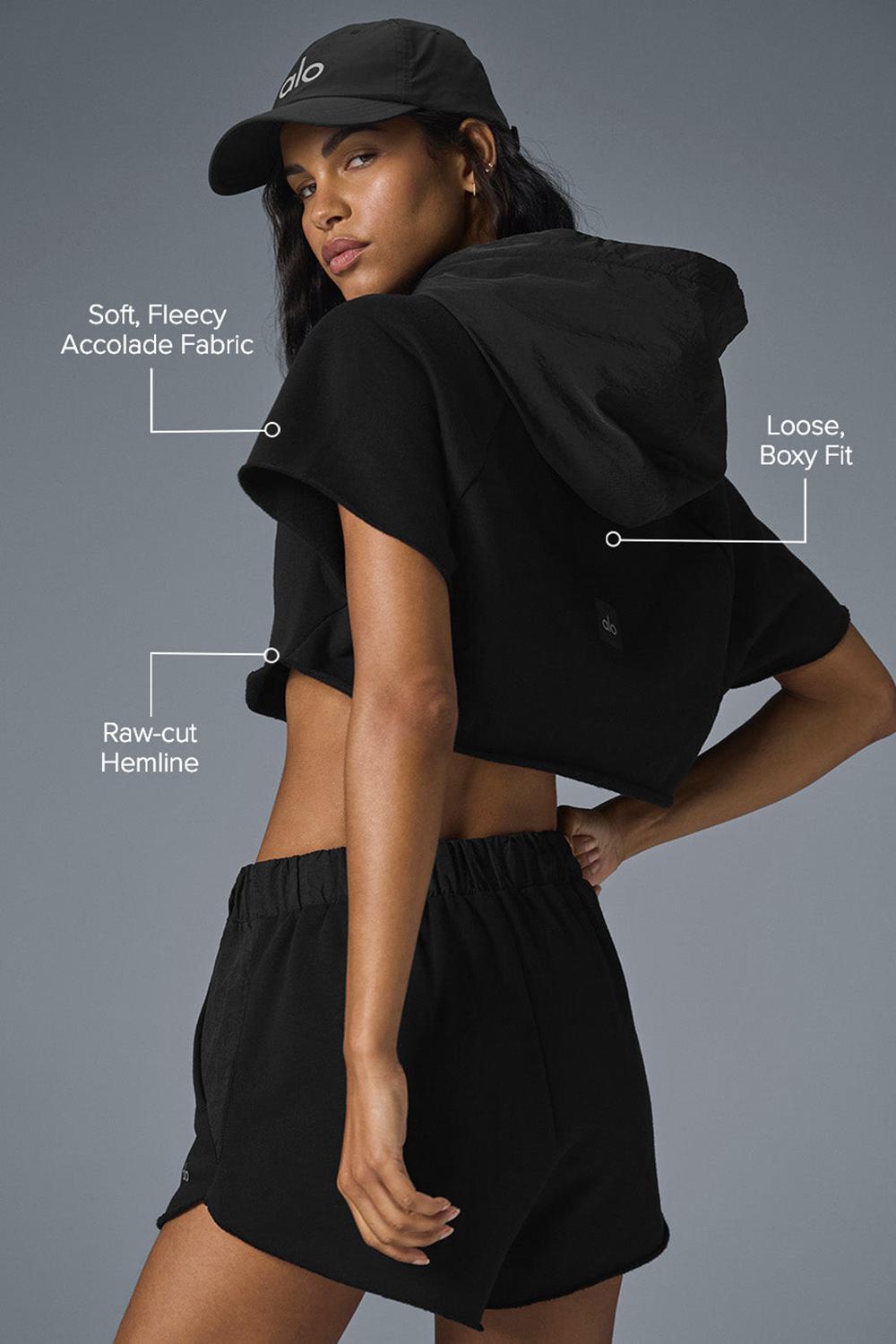 Alo Yoga Cropped In The Air Naisten Short Sleeve Mustat | Suomi  0418-APJSW
