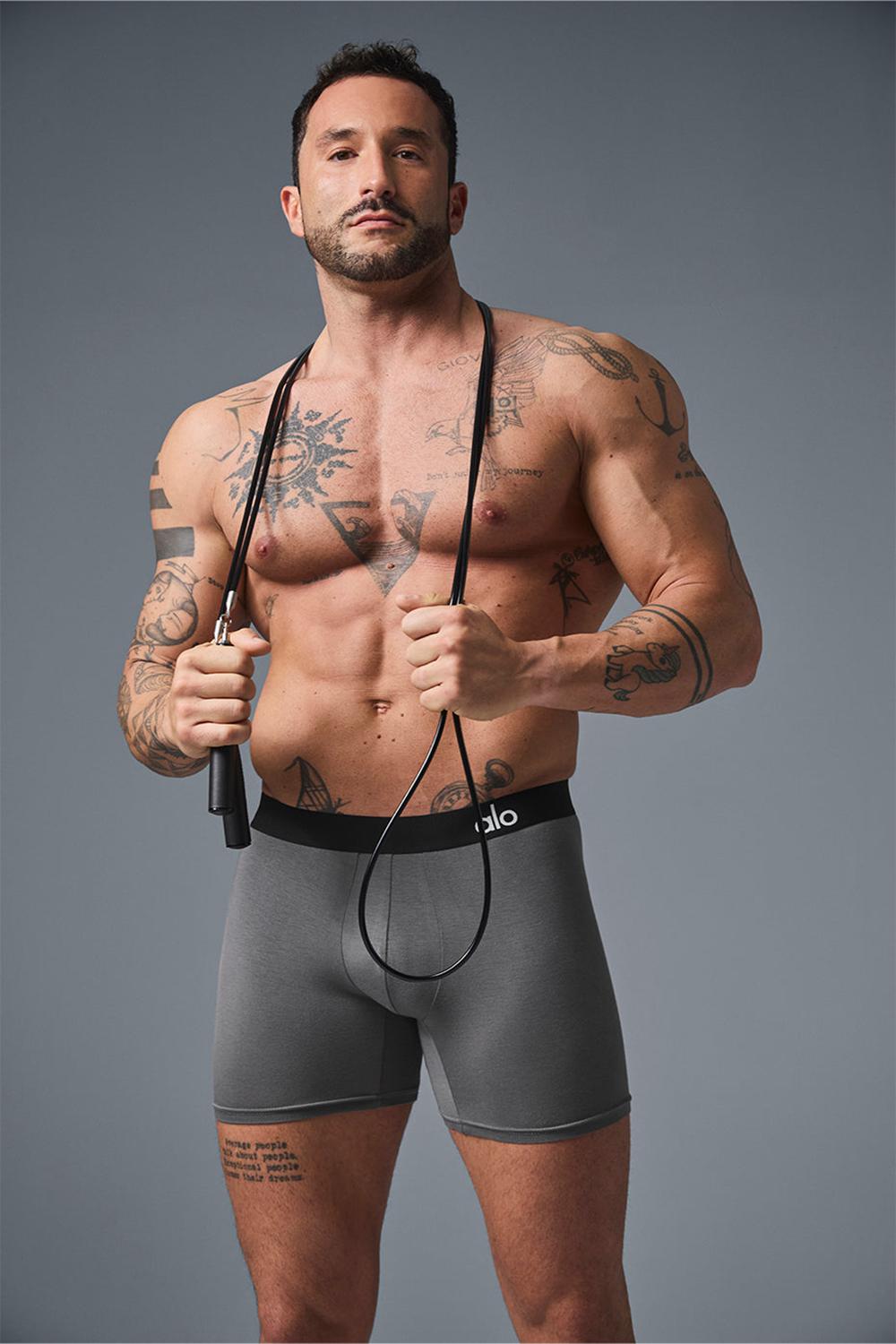 Alo Yoga Day and Night Miesten Boxer Harmaat | Suomi  5719-QXPHG