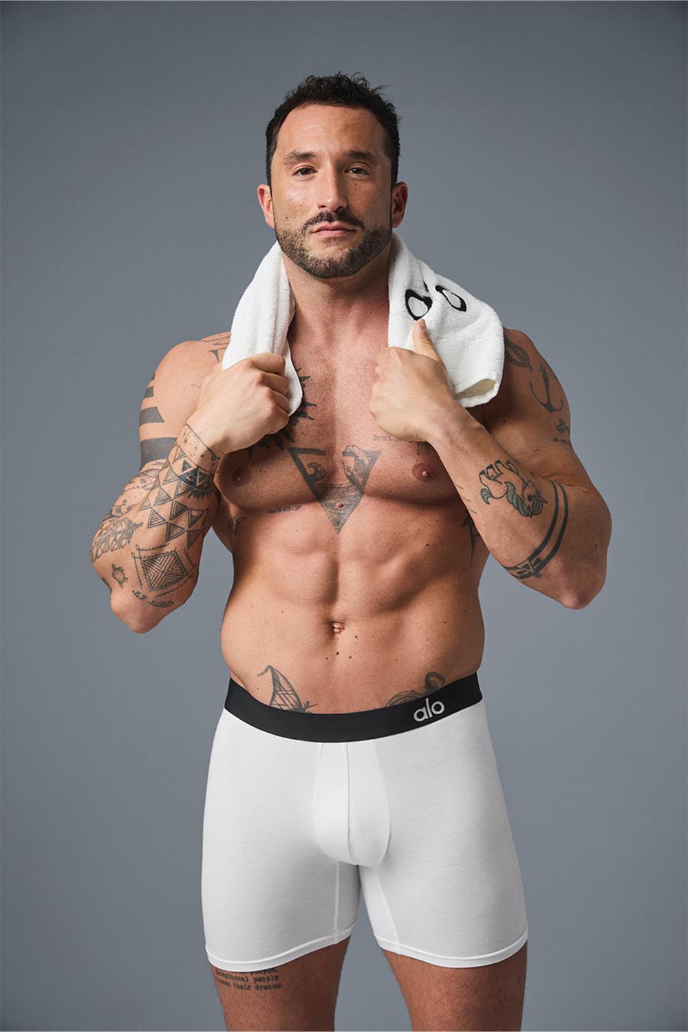 Alo Yoga Day and Night Miesten Boxer Valkoinen | Suomi  9714-TJFYD