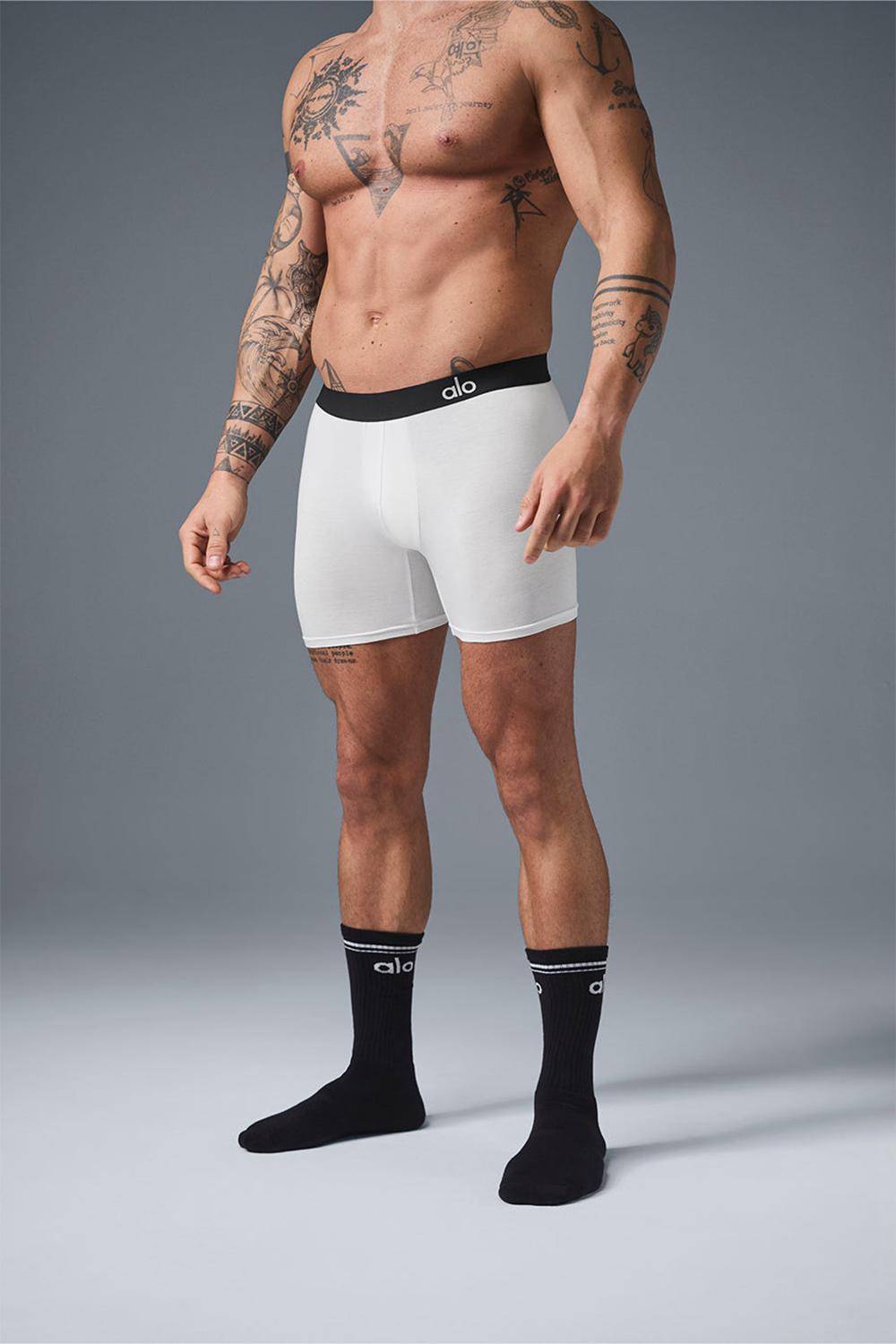 Alo Yoga Day and Night Miesten Boxer Valkoinen | Suomi  9714-TJFYD