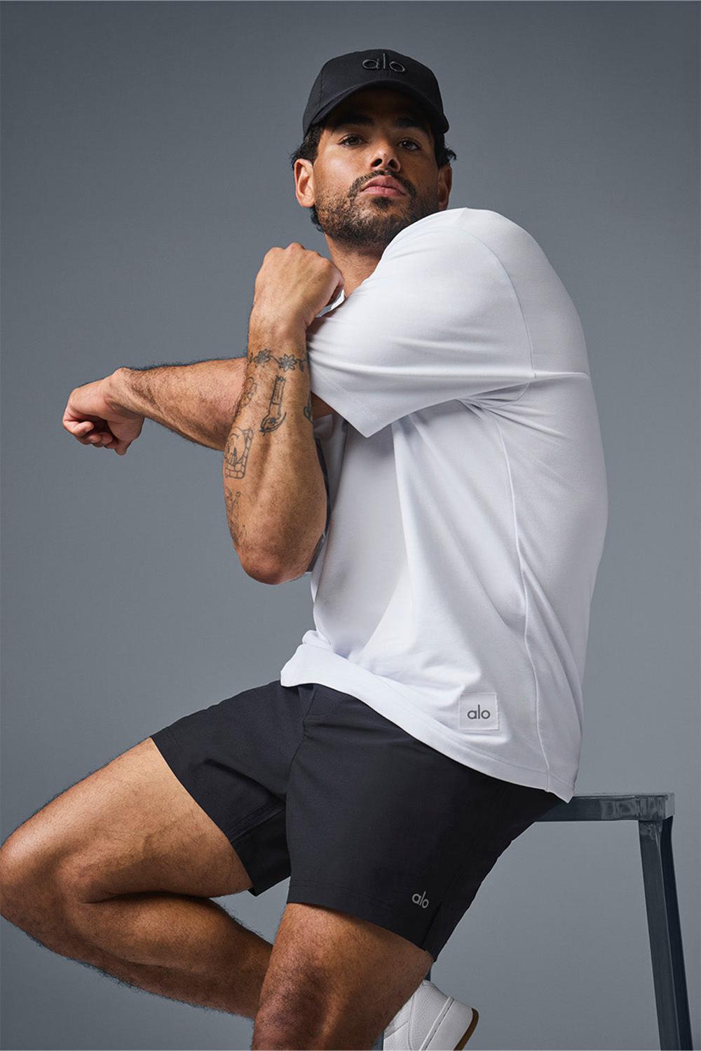 Alo Yoga Double Take Miesten Short Sleeve Valkoinen | Suomi  0316-ZLOUB