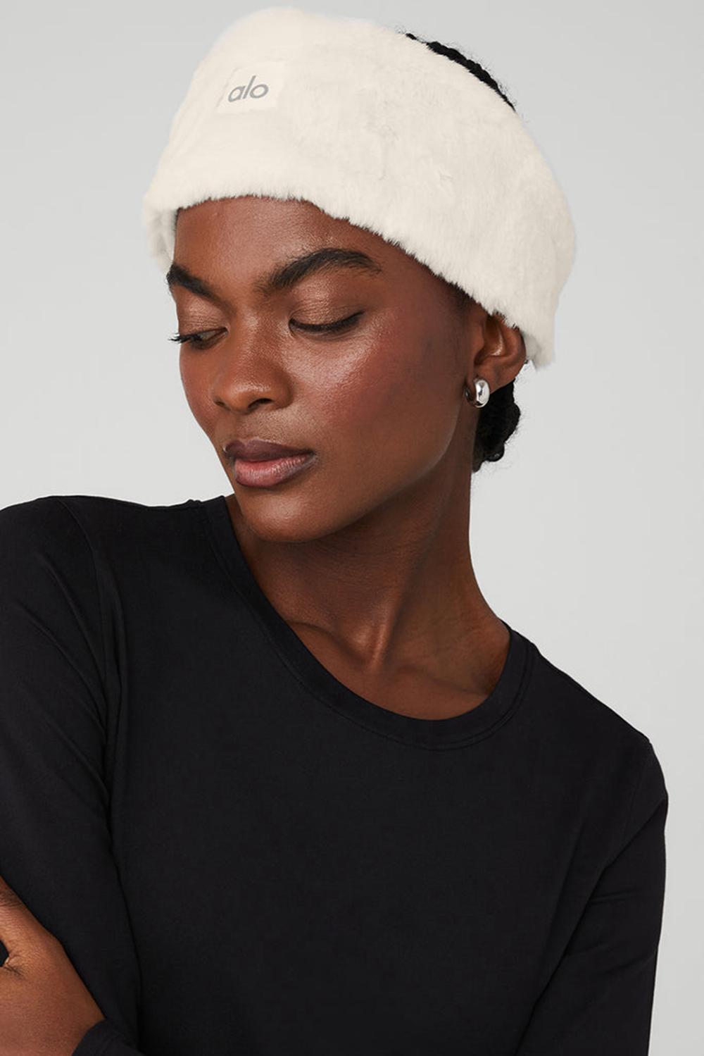 Alo Yoga Faux Fur Ear Warmers Naisten Panta Ivory | Suomi  6832-LHDEC