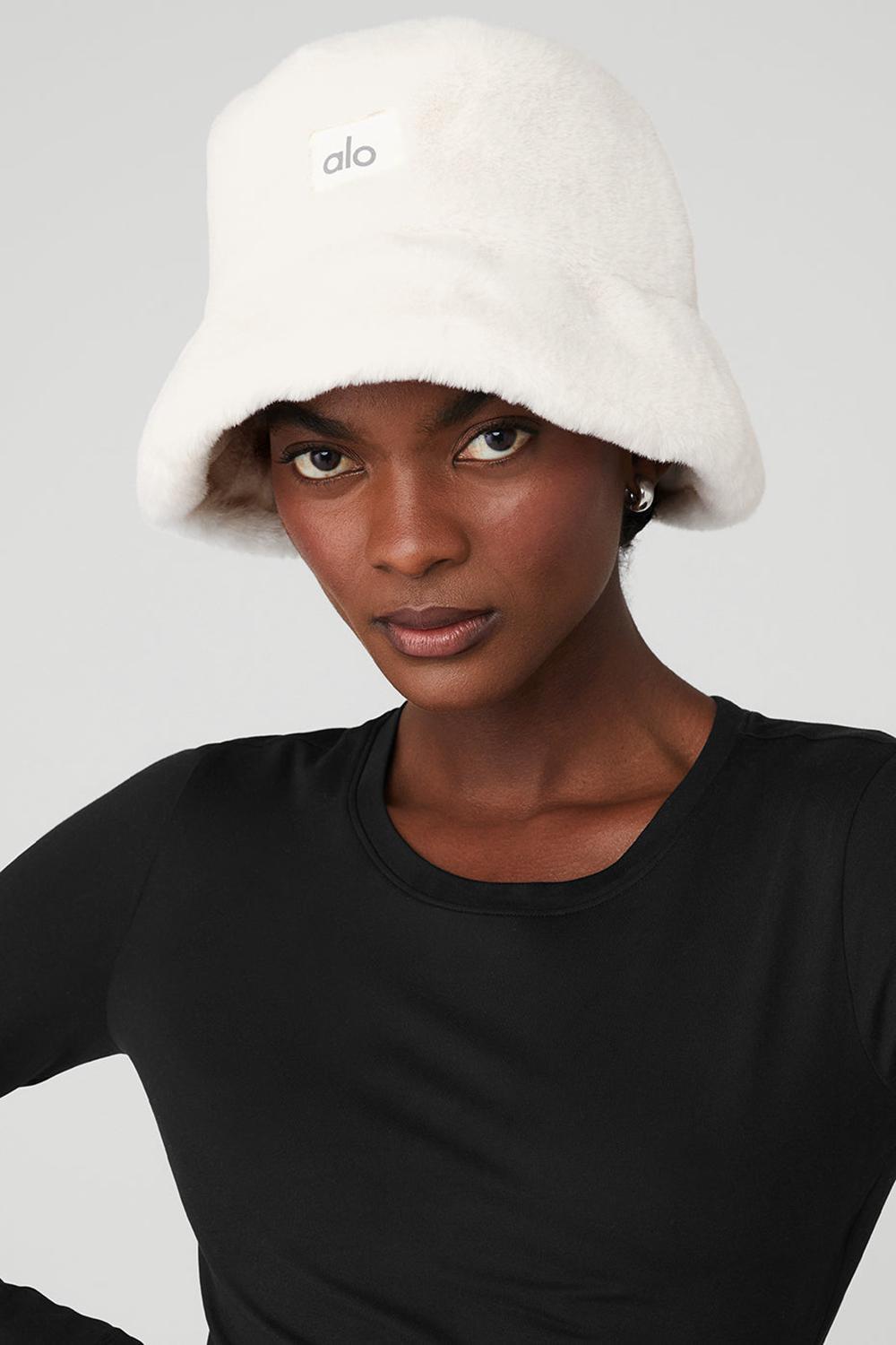 Alo Yoga Faux Fur Naisten Bucket Hattu Ivory | Suomi  1542-COVDW
