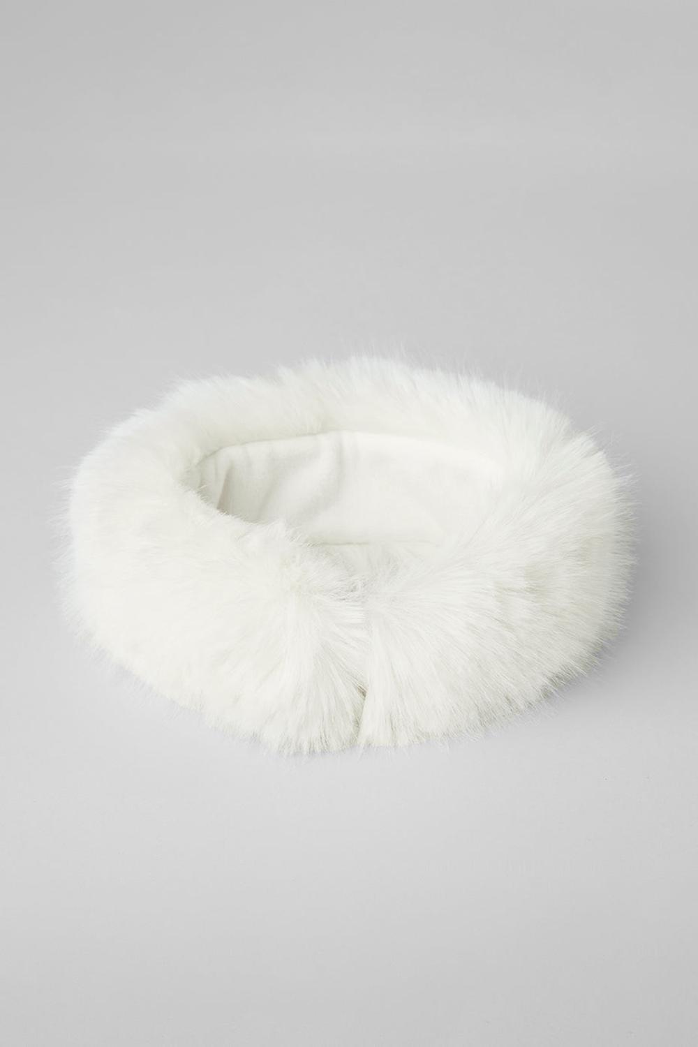 Alo Yoga Faux Fur Wintersun Naisten Panta Ivory | Suomi  2907-HZKWX