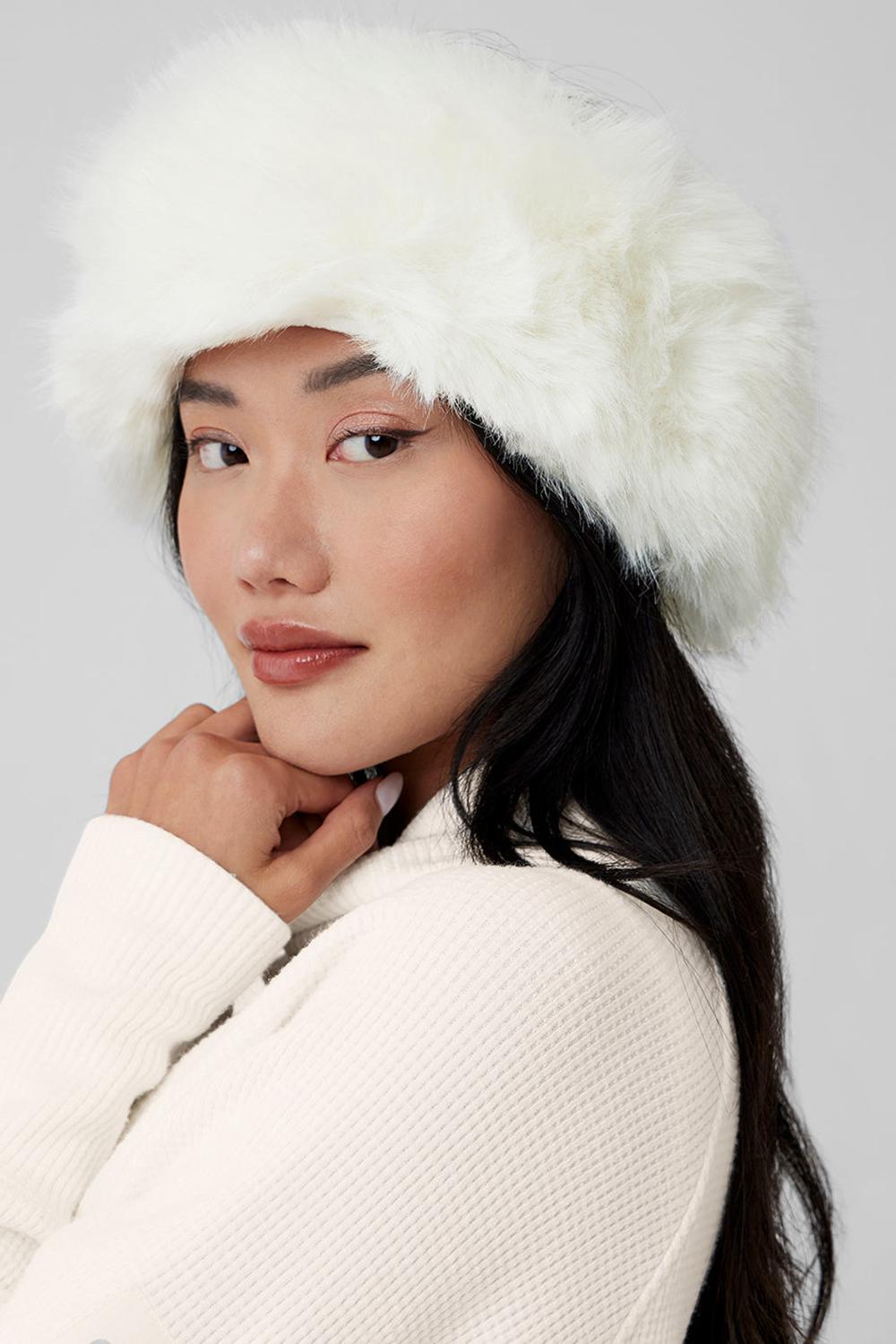 Alo Yoga Faux Fur Wintersun Naisten Panta Ivory | Suomi  2907-HZKWX