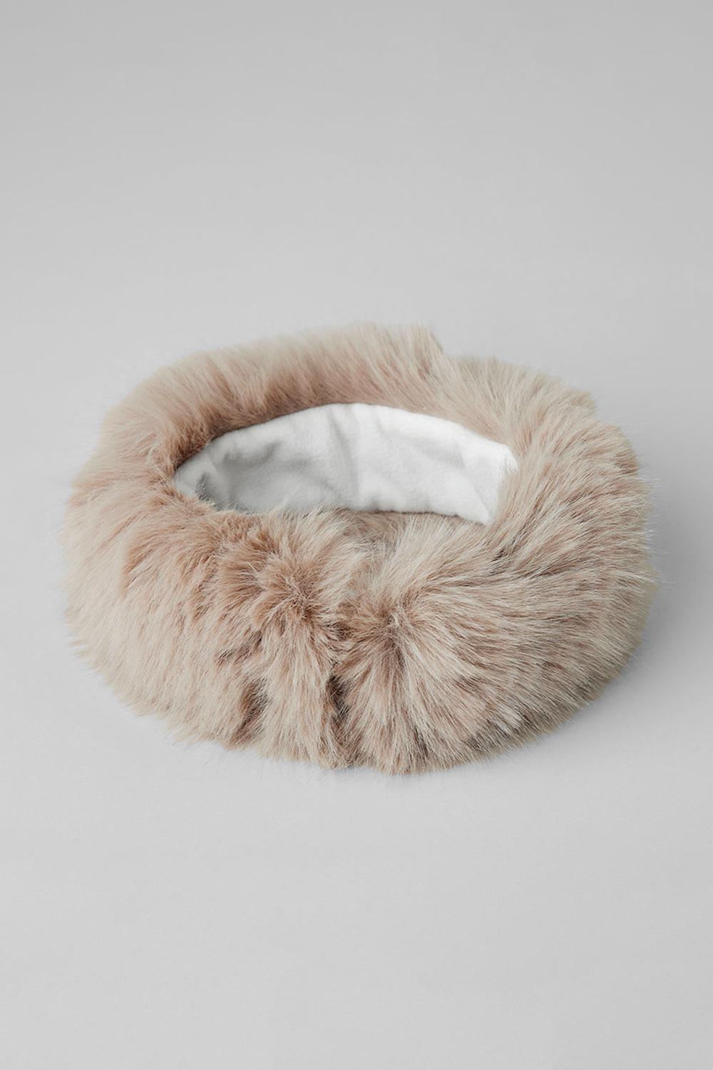 Alo Yoga Faux Fur Wintersun Naisten Panta Oat | Suomi  7986-ONFSA