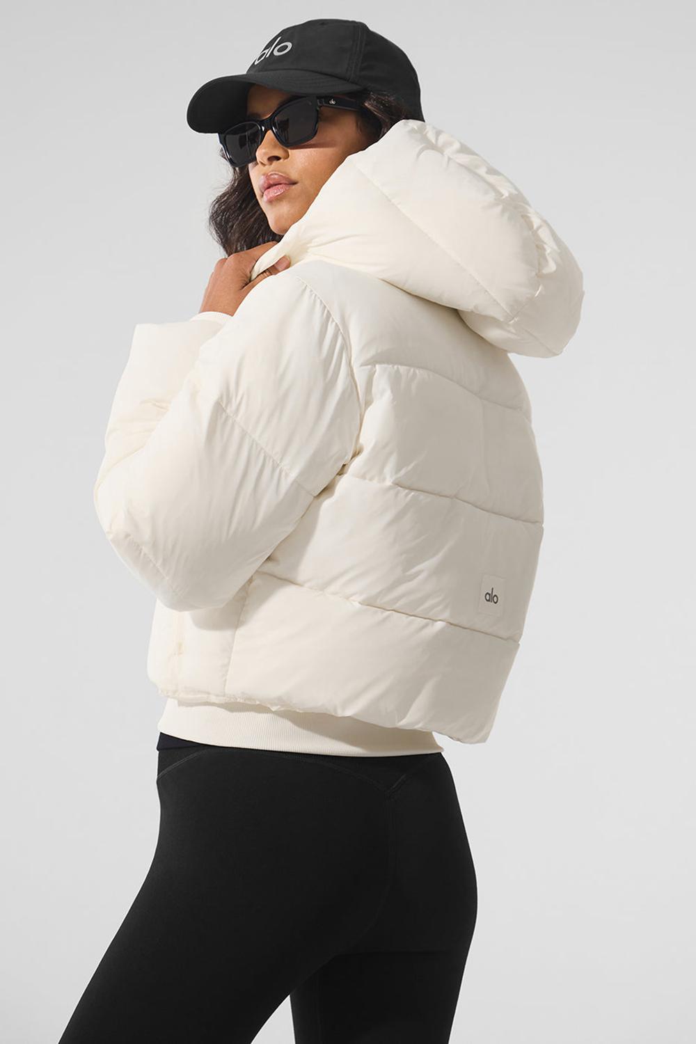 Alo Yoga Foxy Naisten Takit Ivory | Suomi  3917-ULIJR