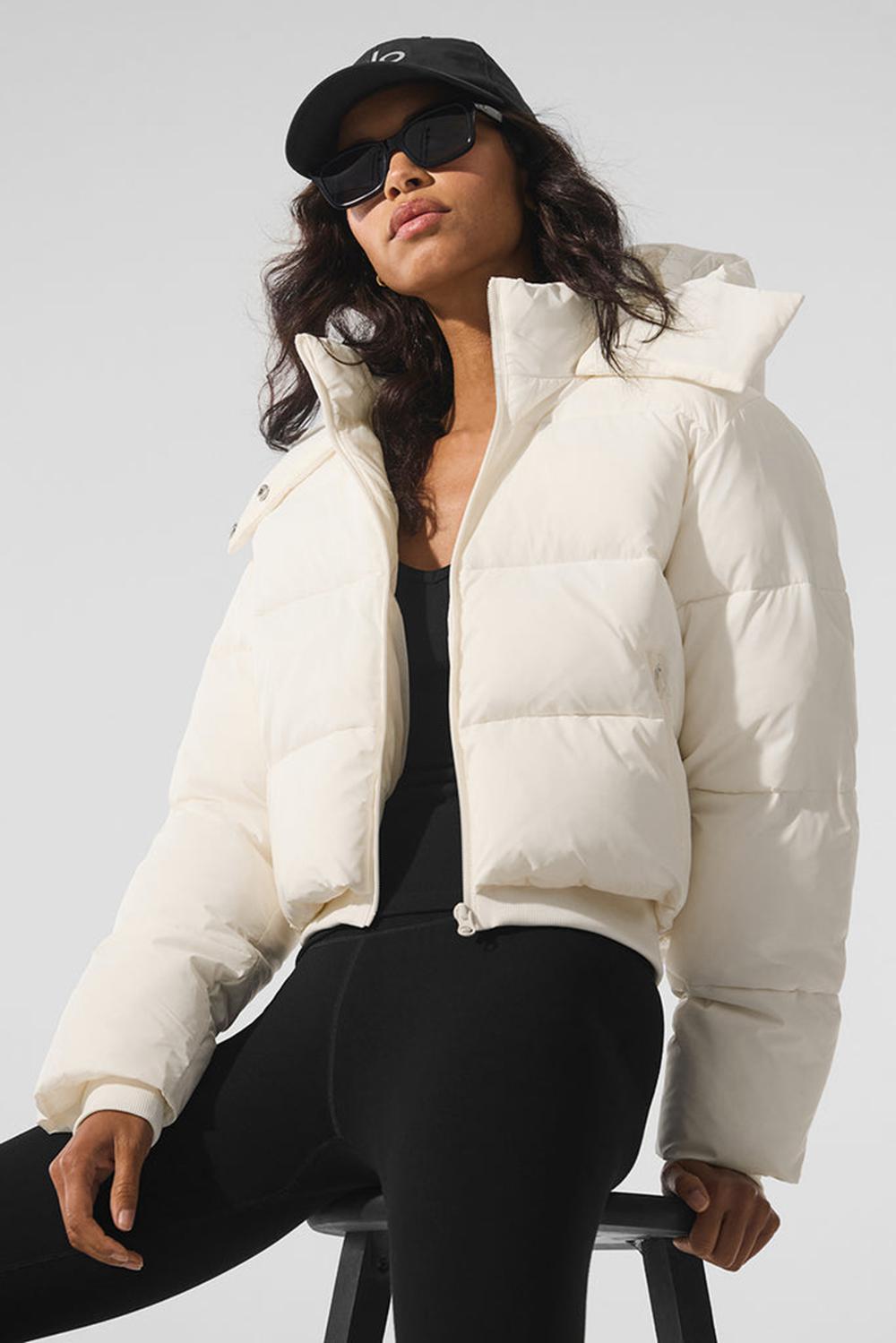 Alo Yoga Foxy Naisten Takit Ivory | Suomi  3917-ULIJR